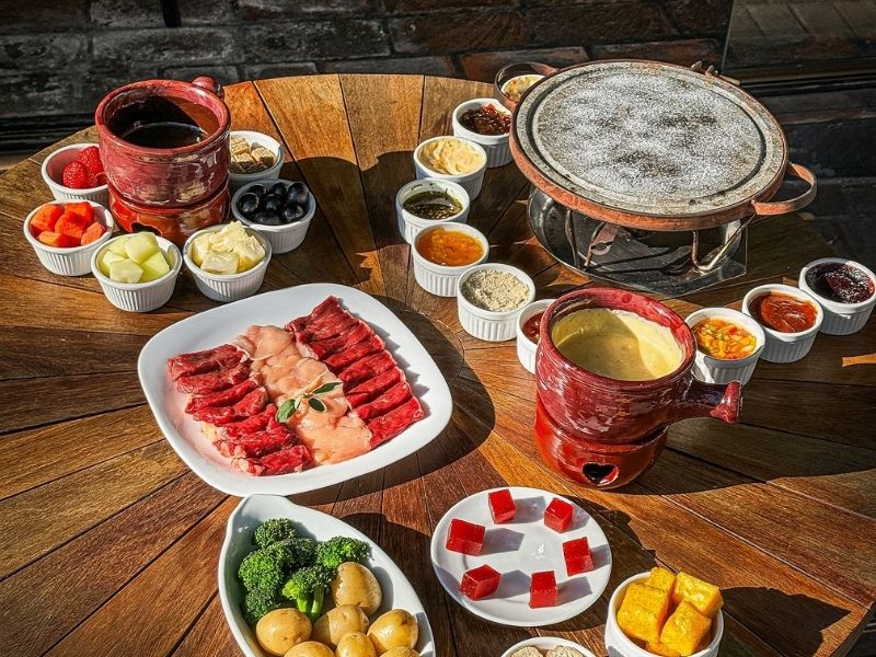 CACIQUE STEAK EMBER | SEQUÊNCIA DE FONDUE TRADICIONAL