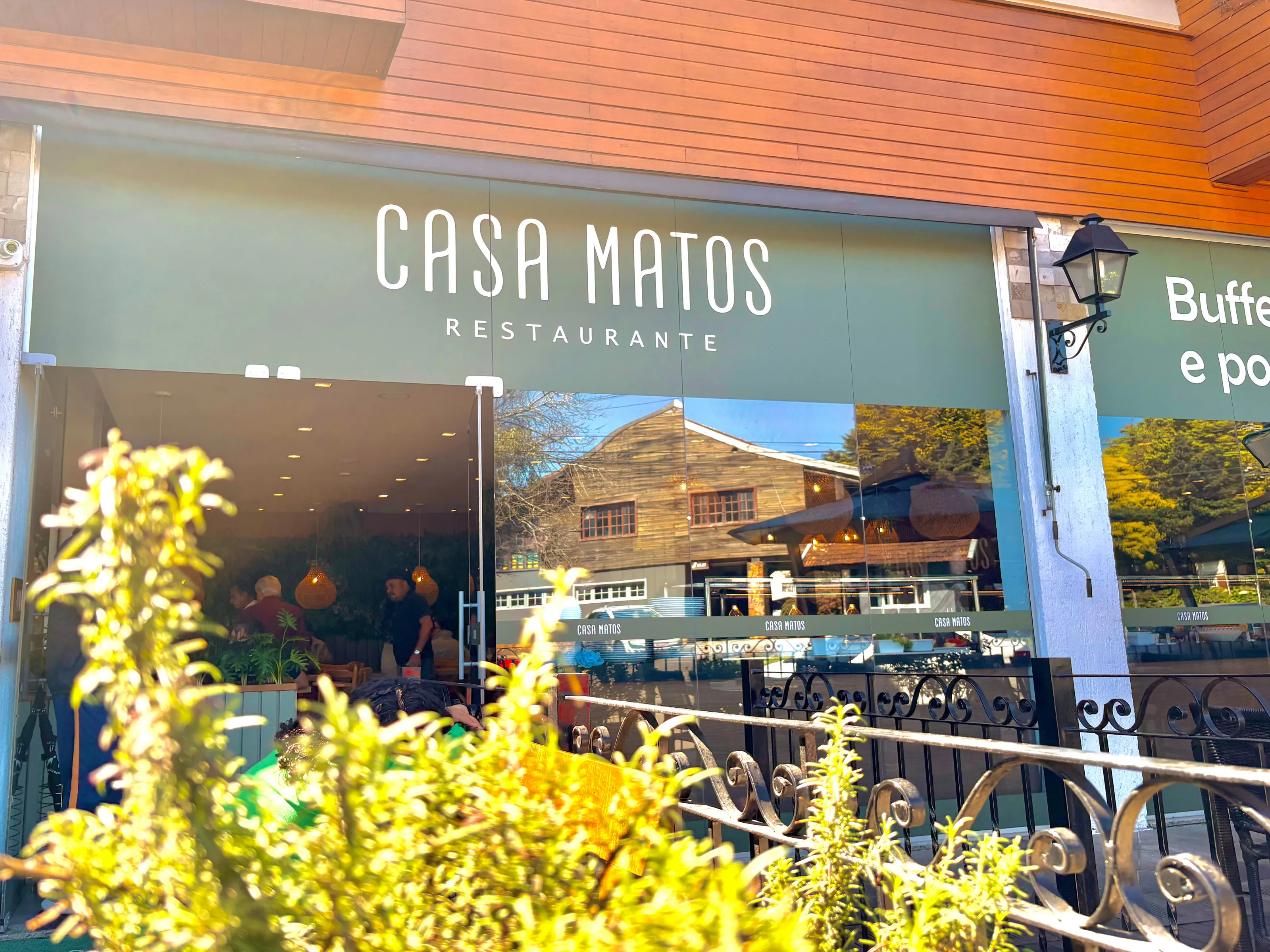 CASA MATOS | BUFFET LIVRE