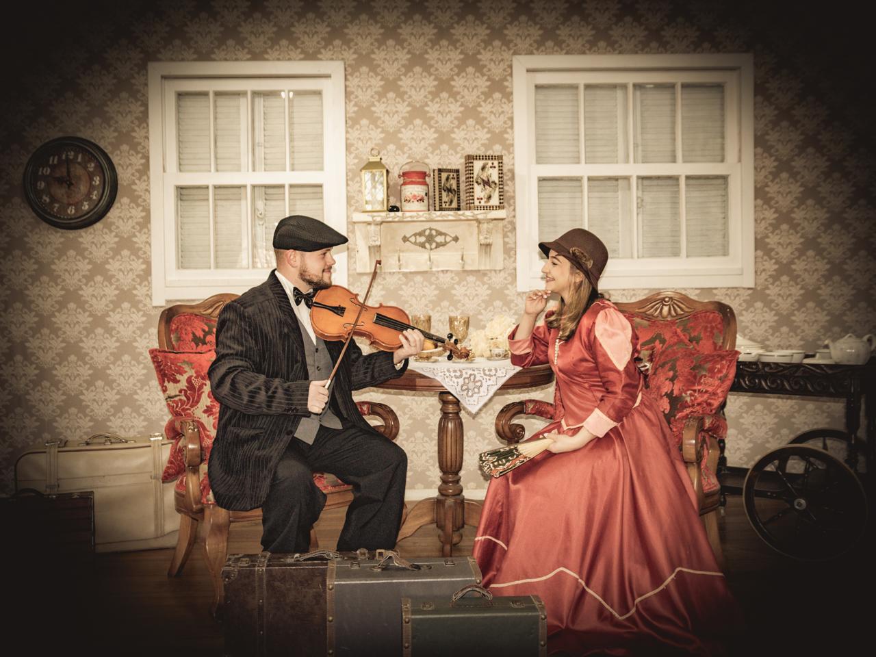 FOTO Á MODA ANTIGA + FIGURINO - CANELA