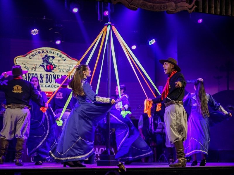 GARFO E BOMBACHA - JANTAR COM SHOW