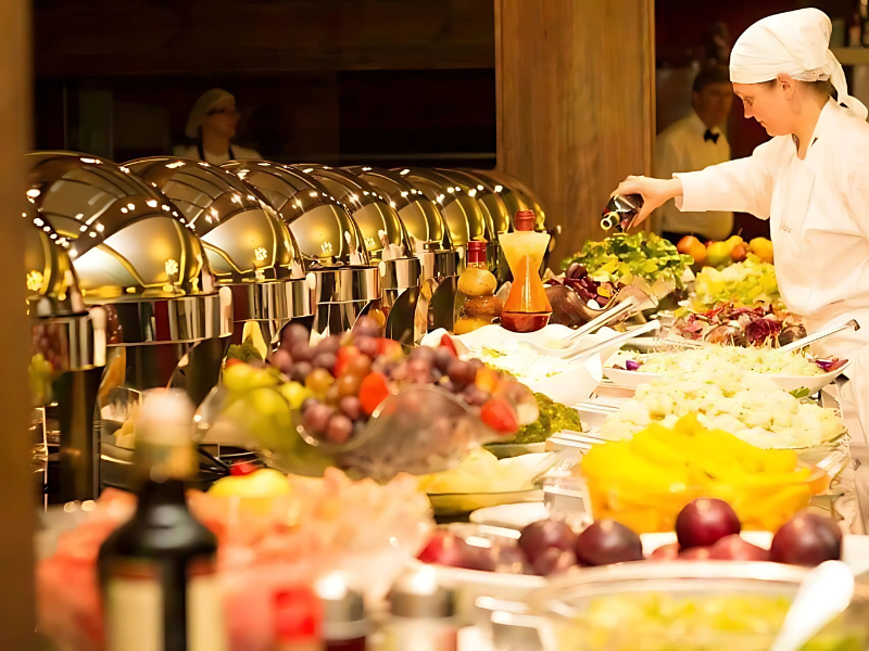 RESTAURANTE LINDENHOF - ALMOÇO COM BUFFET TÍPICO ALEMÃO